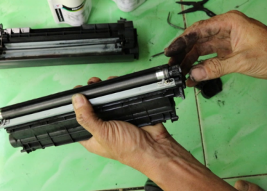 ​Có nên tiếp tục nạp mực cho cartridge mực in đã quá kém?